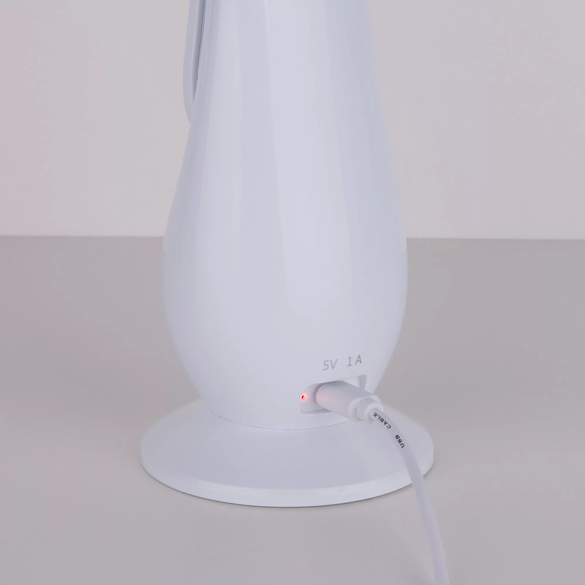 Светодиодная настольная лампа Elektrostandard белый TL90420