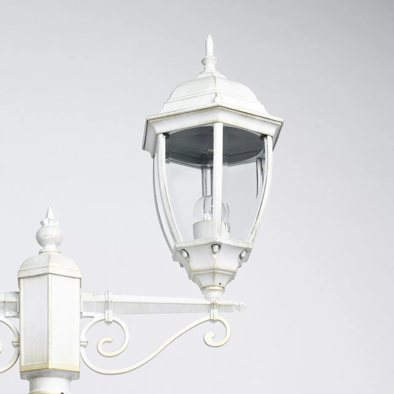 Напольный светильник De Markt Фабур белый 804041102