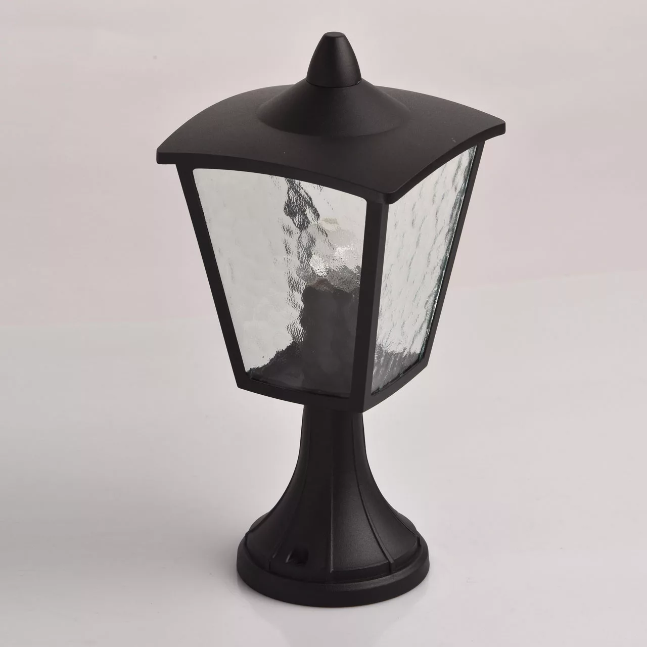 Напольный светильник De Markt Телаур чёрный 806040401