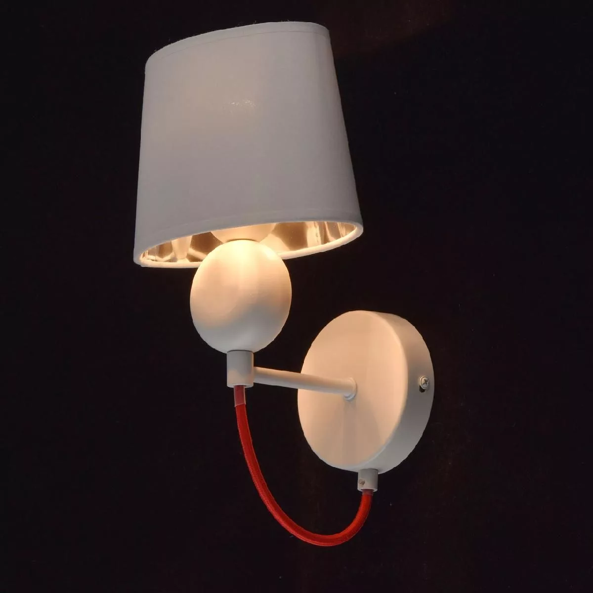Настенный светильник MW-Light Лацио белый 103021401