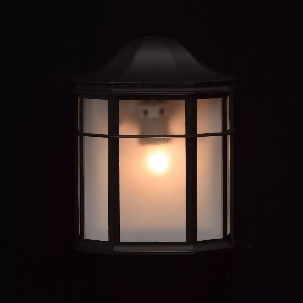 Настенный светильник De Markt Телаур чёрный 806020701