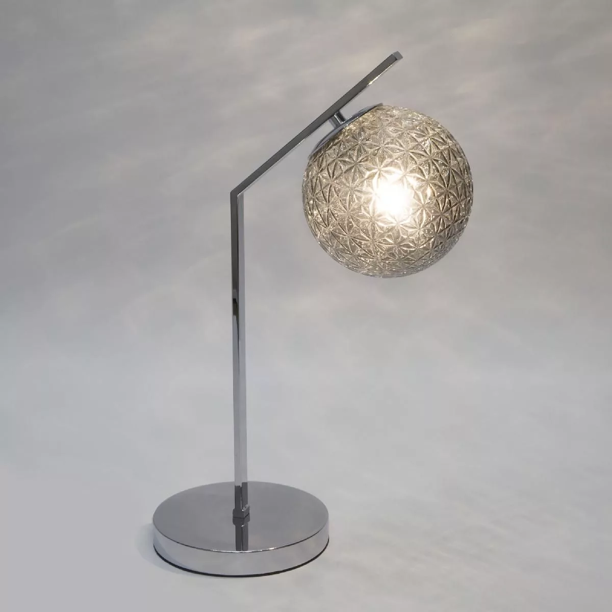 Настольная лампа с плафоном Eurosvet хром 01213/1