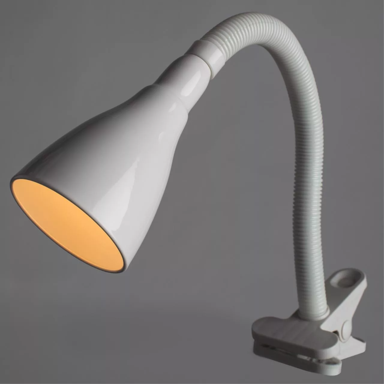 Офисная настольная лампа Arte Lamp CORD Белый A1210LT-1WH