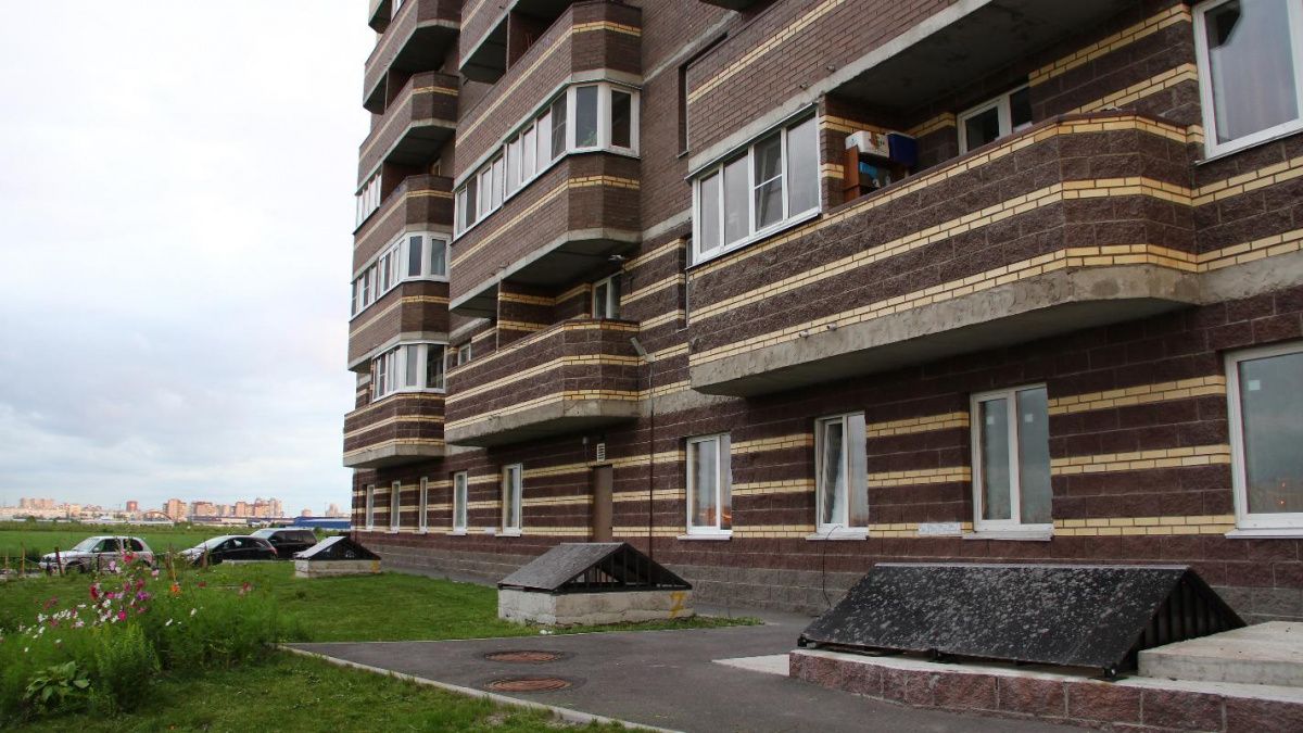 Освещение придомовых территорий в поселке Бугры Ленинградской области